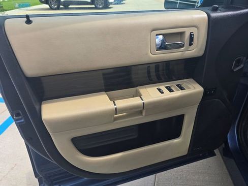 Used 2018 Ford Flex SEL w/ Equipment Group 202A AWD/4WD image 9