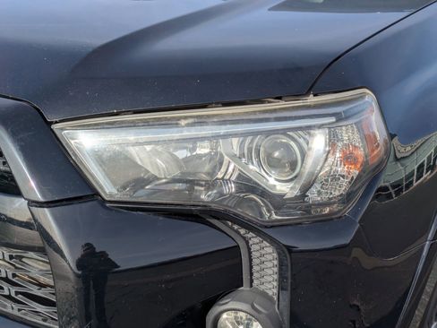 Used 2017 Toyota 4Runner SR5 image 10