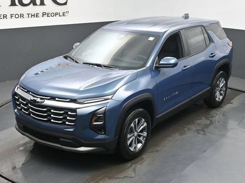 New 2026 Chevrolet Equinox LT w/ Convenience Package II FWD image 23