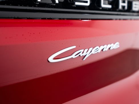 Certified 2026 Porsche Cayenne AWD/4WD image 26