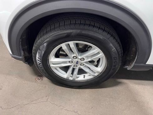 Used 2023 Ford Explorer XLT w/ Equipment Group 202A image 29