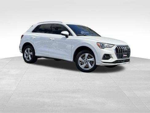 Used 2020 Audi Q3 2.0T Premium image 1