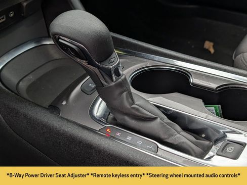 Used 2024 Chevrolet Malibu LT FWD image 9