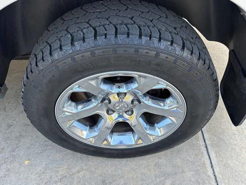 Used 2014 RAM 1500 Laramie w/ Convenience Group image 15