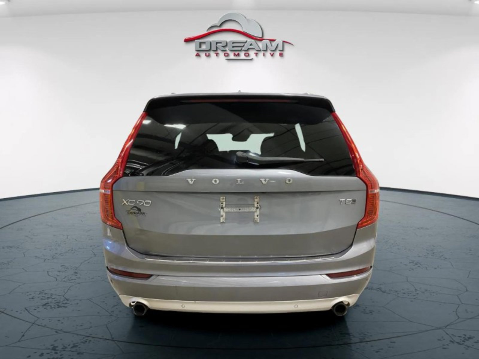 Used 2018 Volvo XC90 T5 Momentum w/ Protection Package Plus AWD/4WD image 18