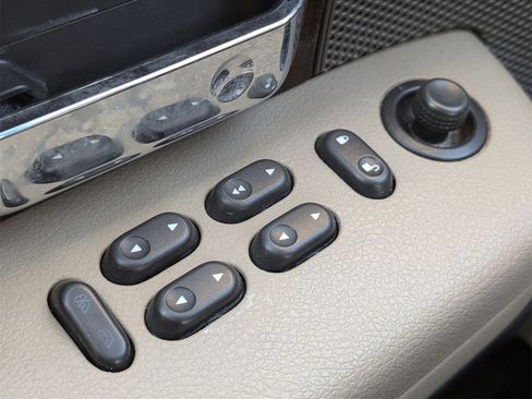 Used 2007 Ford F150 King Ranch image 19