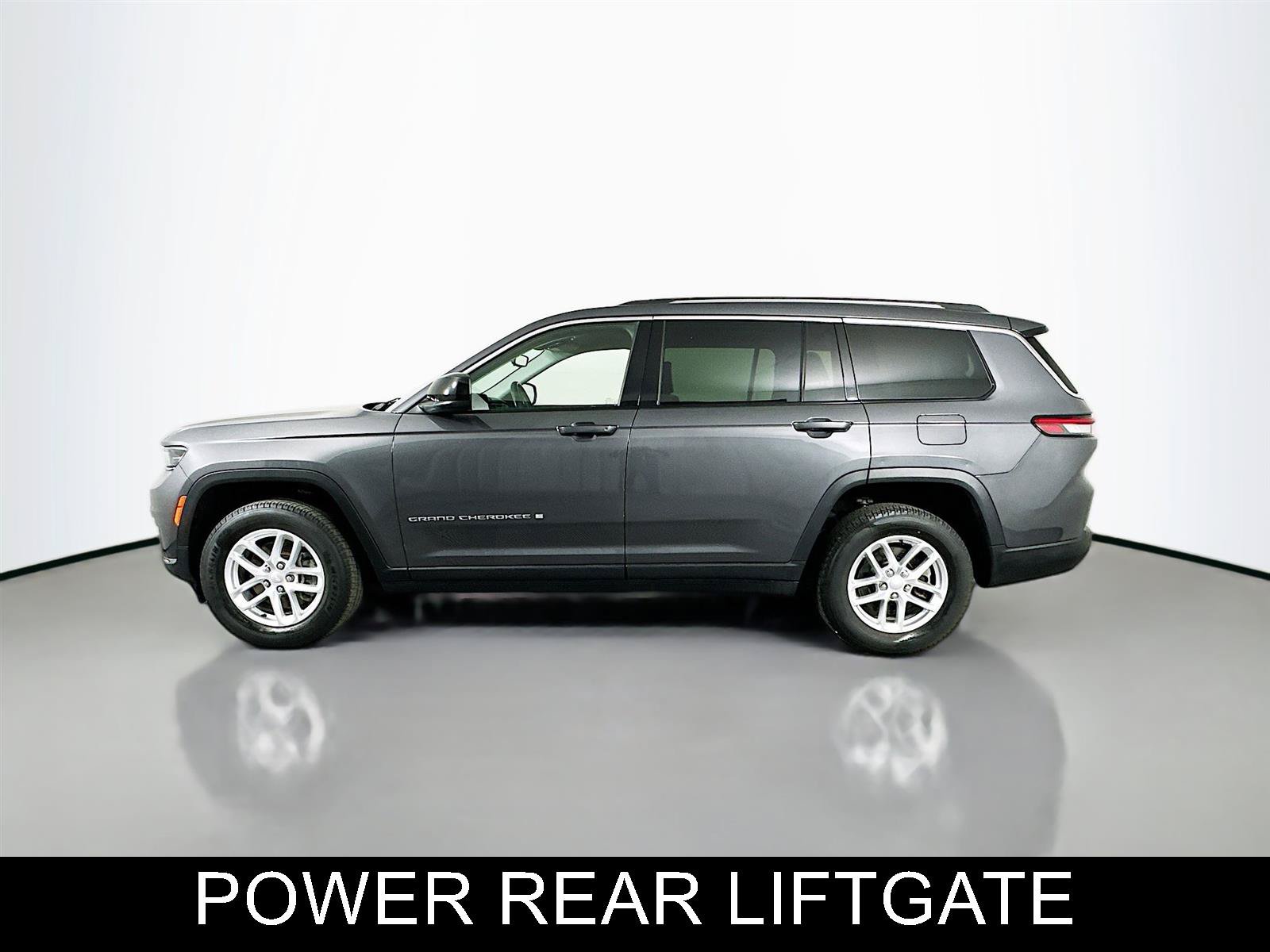 Used 2022 Jeep Grand Cherokee L Laredo w/ Luxury Tech Group I AWD/4WD image 8