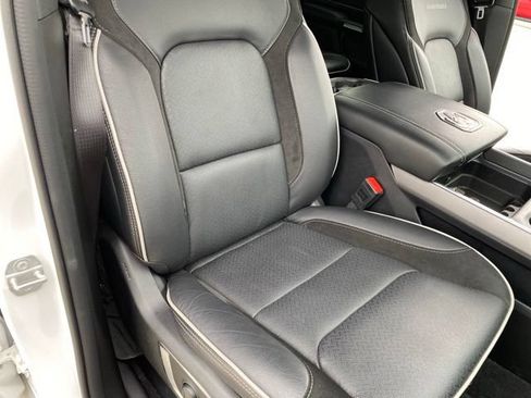Used 2025 RAM 1500 Laramie w/ Night Edition AWD/4WD image 35