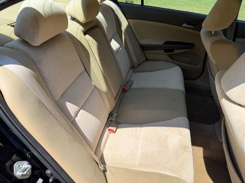 Used 2010 Honda Accord LX-P image 19