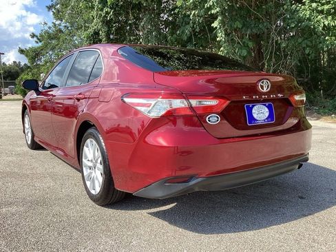 Used 2018 Toyota Camry LE w/ Convenience Package FWD image 7