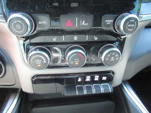 Used 2025 RAM 1500 Big Horn RWD image 28