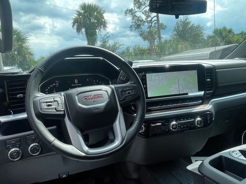 Used 2026 GMC Sierra 1500 SLE AWD/4WD image 13