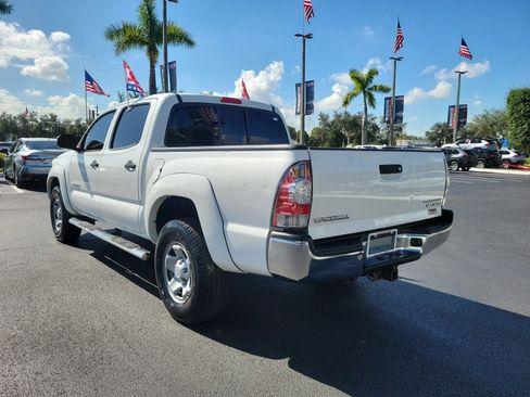 Used 2013 Toyota Tacoma PreRunner image 8