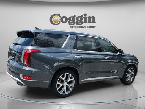 Used 2022 Hyundai Palisade Limited w/ Cargo Package FWD image 5