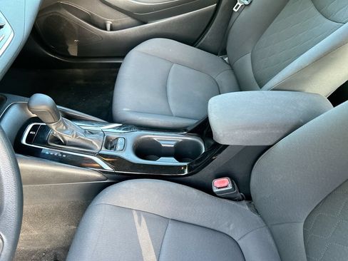 Used 2021 Toyota Corolla LE FWD image 26