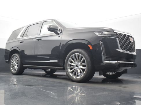 Used 2024 Cadillac Escalade Premium Luxury image 21