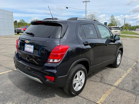 Certified 2022 Chevrolet Trax LT w/ LT Convenience Package AWD/4WD image 6