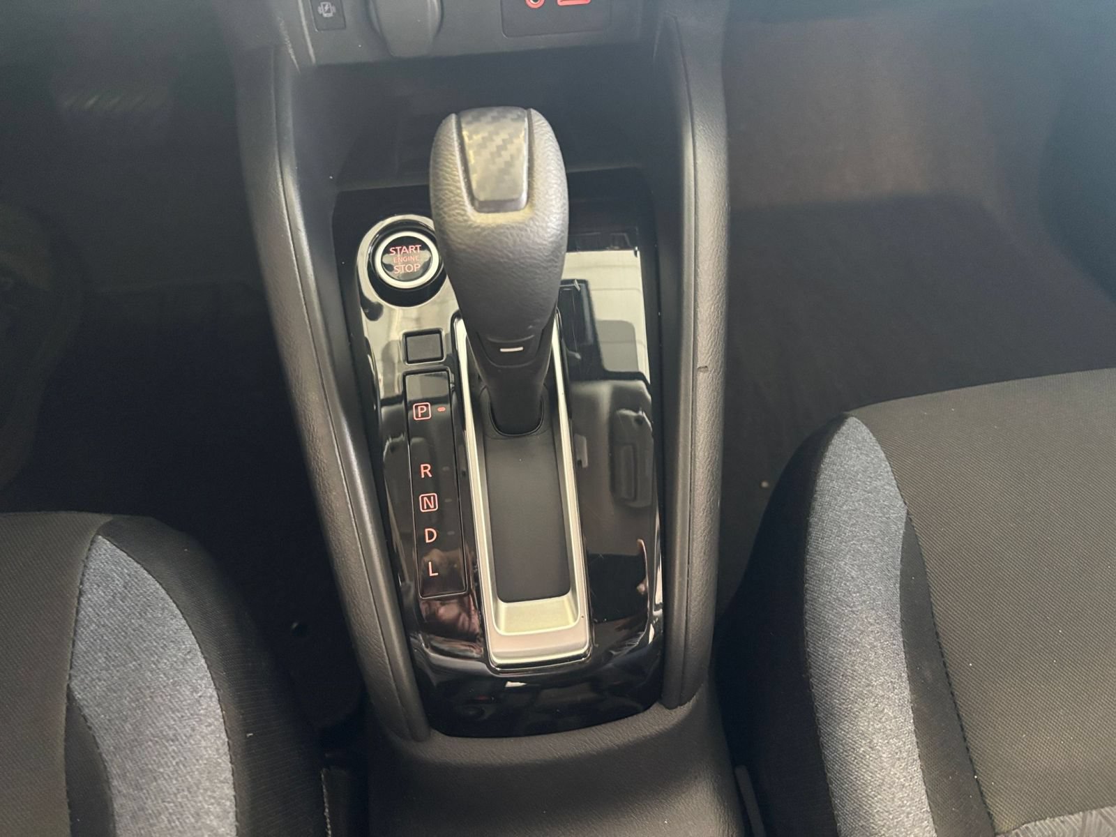 Used 2025 Nissan Versa SV FWD image 39