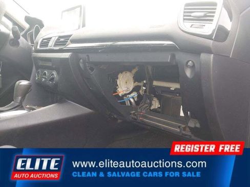 Used 2016 MAZDA MAZDA3 i Sport image 12