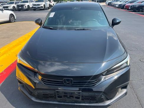 Used 2023 Honda Civic Sport image 2