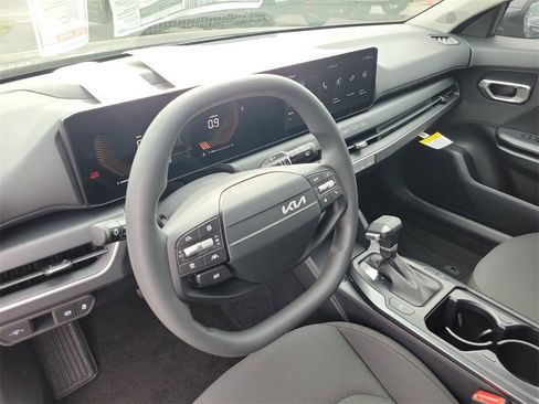 New 2026 Kia K4 LXS image 21