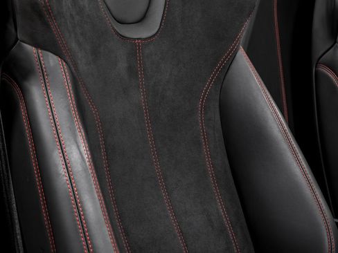 Used 2019 Lamborghini Huracan LP 580-2 image 34