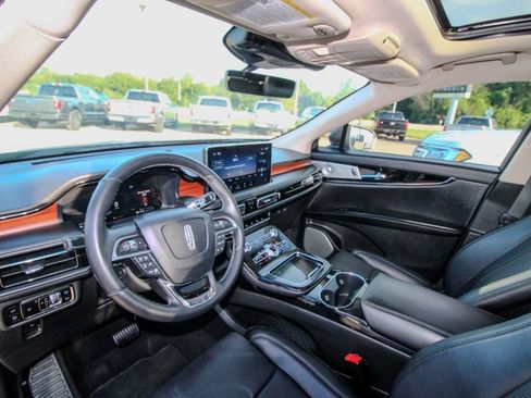 Used 2023 Lincoln Nautilus Reserve w/ Equipment Group 202A AWD/4WD image 17
