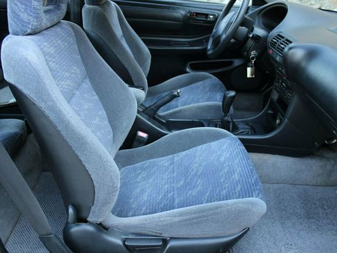 Used 1994 Acura Integra LS FWD image 16