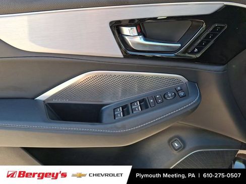 Used 2023 Acura MDX SH-AWD w/ Technology Package image 16