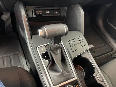 Certified 2025 Kia Sportage LX image 10