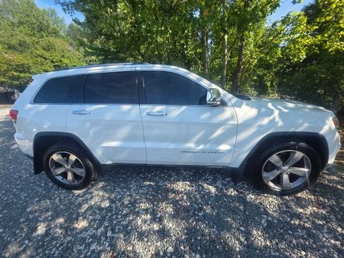 Used 2014 Jeep Grand Cherokee Limited w/ Trailer Tow Group IV AWD/4WD image 4