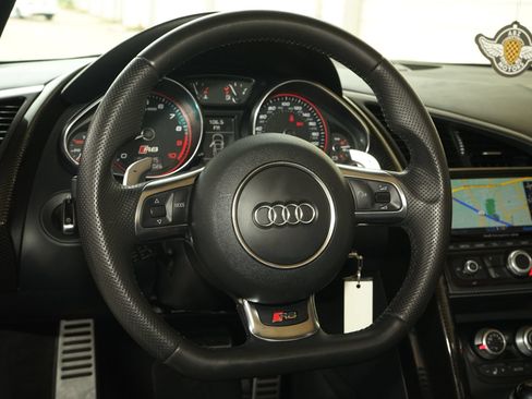 Used 2014 Audi R8 V10 AWD/4WD image 13