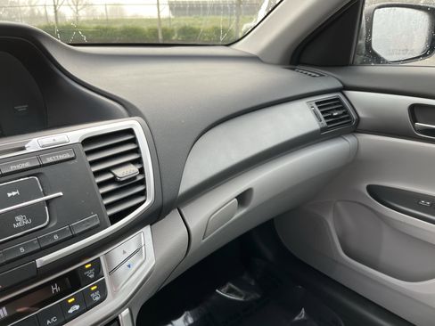 Used 2014 Honda Accord LX image 24
