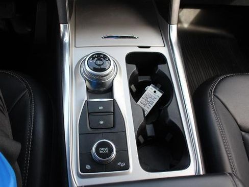 Certified 2022 Ford Explorer XLT w/ Equipment Group 202A image 14