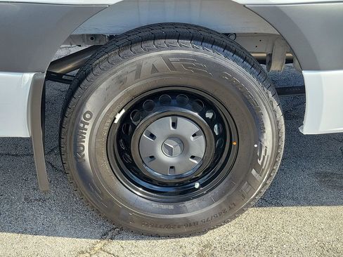 New 2025 Mercedes-Benz Sprinter 2500 image 7