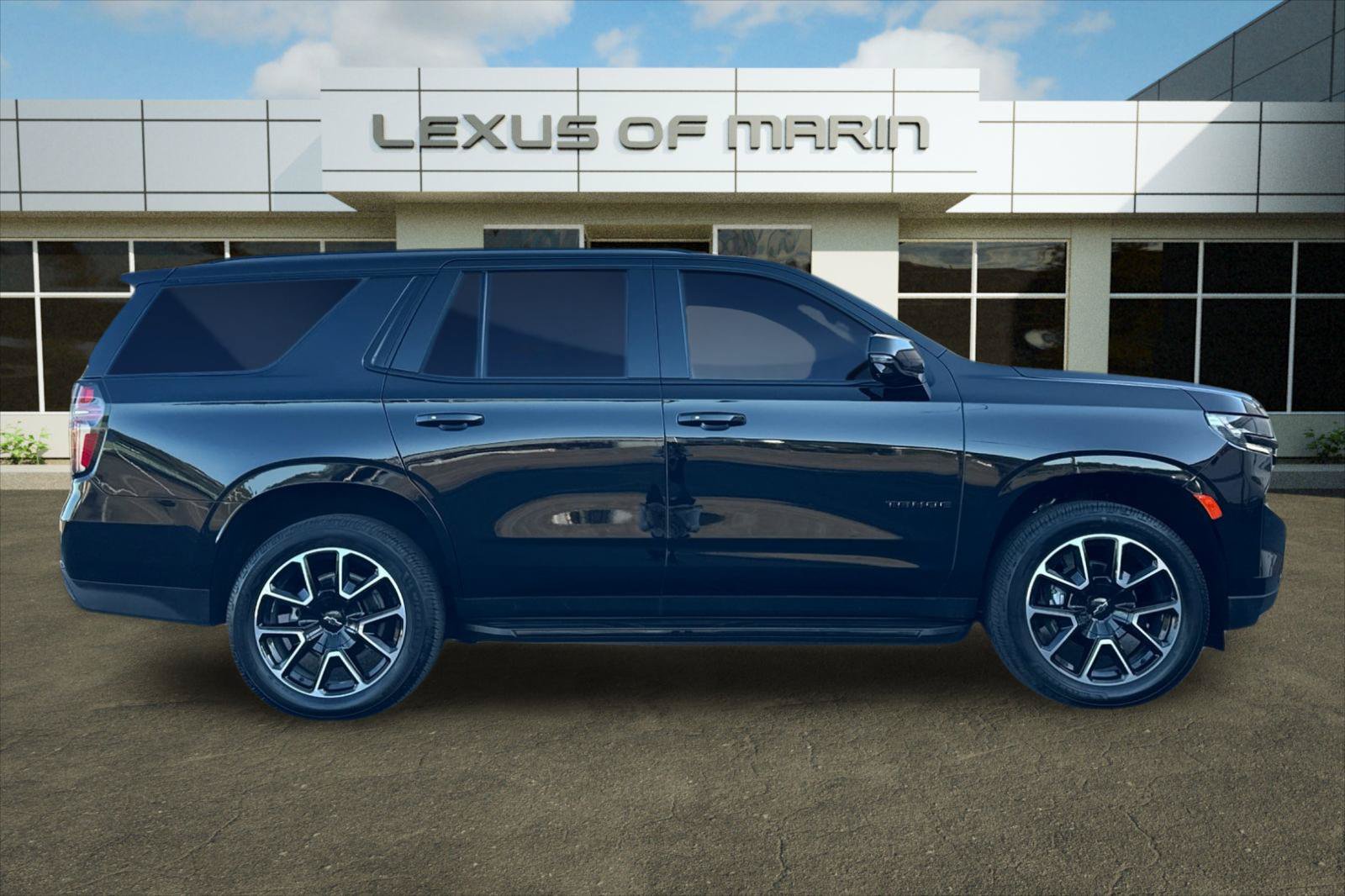 Used 2024 Chevrolet Tahoe RST w/ Luxury Package AWD/4WD image 7