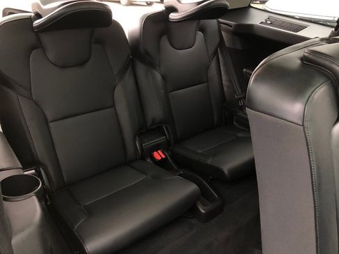 Used 2018 Volvo XC90 T5 Momentum w/ Convenience Package image 37