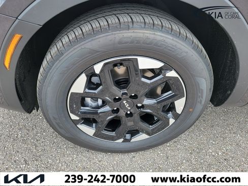 New 2026 Kia Sorento S FWD image 5