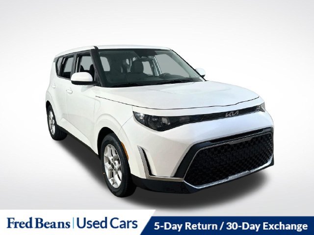 Used 2023 Kia Soul S FWD image 1