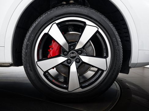 Certified 2024 Audi Q5 2.0T Premium Plus AWD/4WD image 24