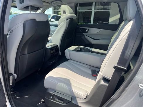 Used 2023 Acura MDX SH-AWD w/ Technology Package image 37