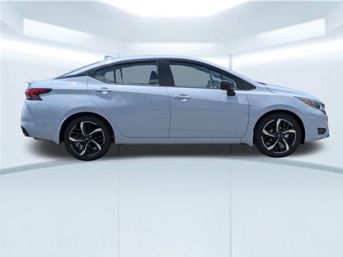 New 2025 Nissan Versa SR w/ Trunk Package image 7