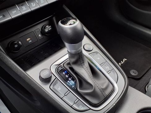 Used 2023 Hyundai Kona Limited image 14