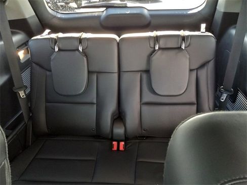 Used 2023 Ford Explorer XLT w/ Equipment Group 202A image 13