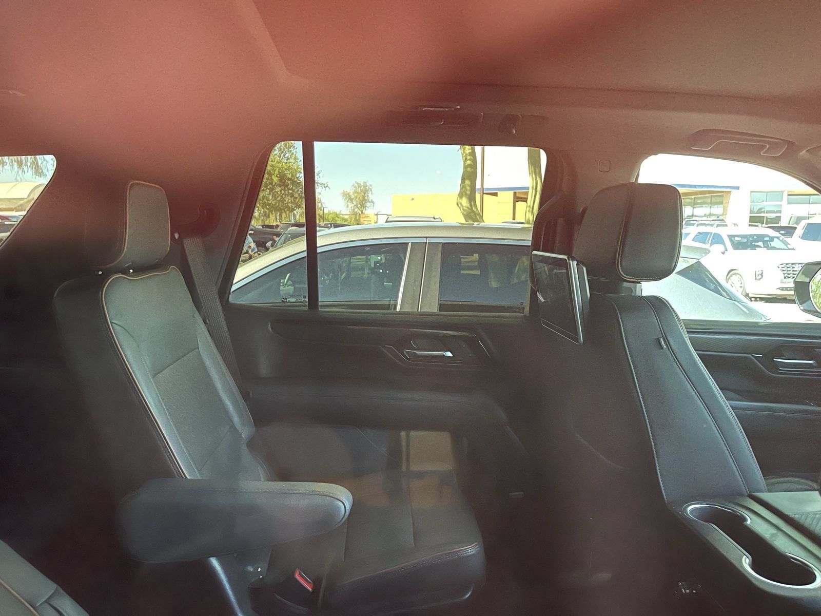 Certified 2025 GMC Yukon AT4 AWD/4WD image 8