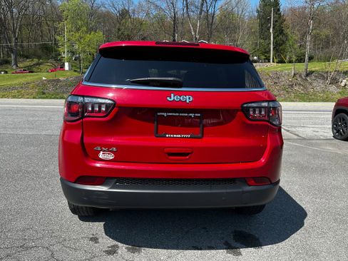 Used 2023 Jeep Compass Sport AWD/4WD image 15