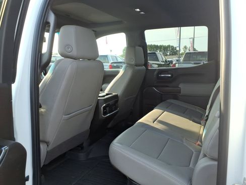 Used 2022 GMC Sierra 1500 SLT w/ SLT Premium Plus Package AWD/4WD image 25