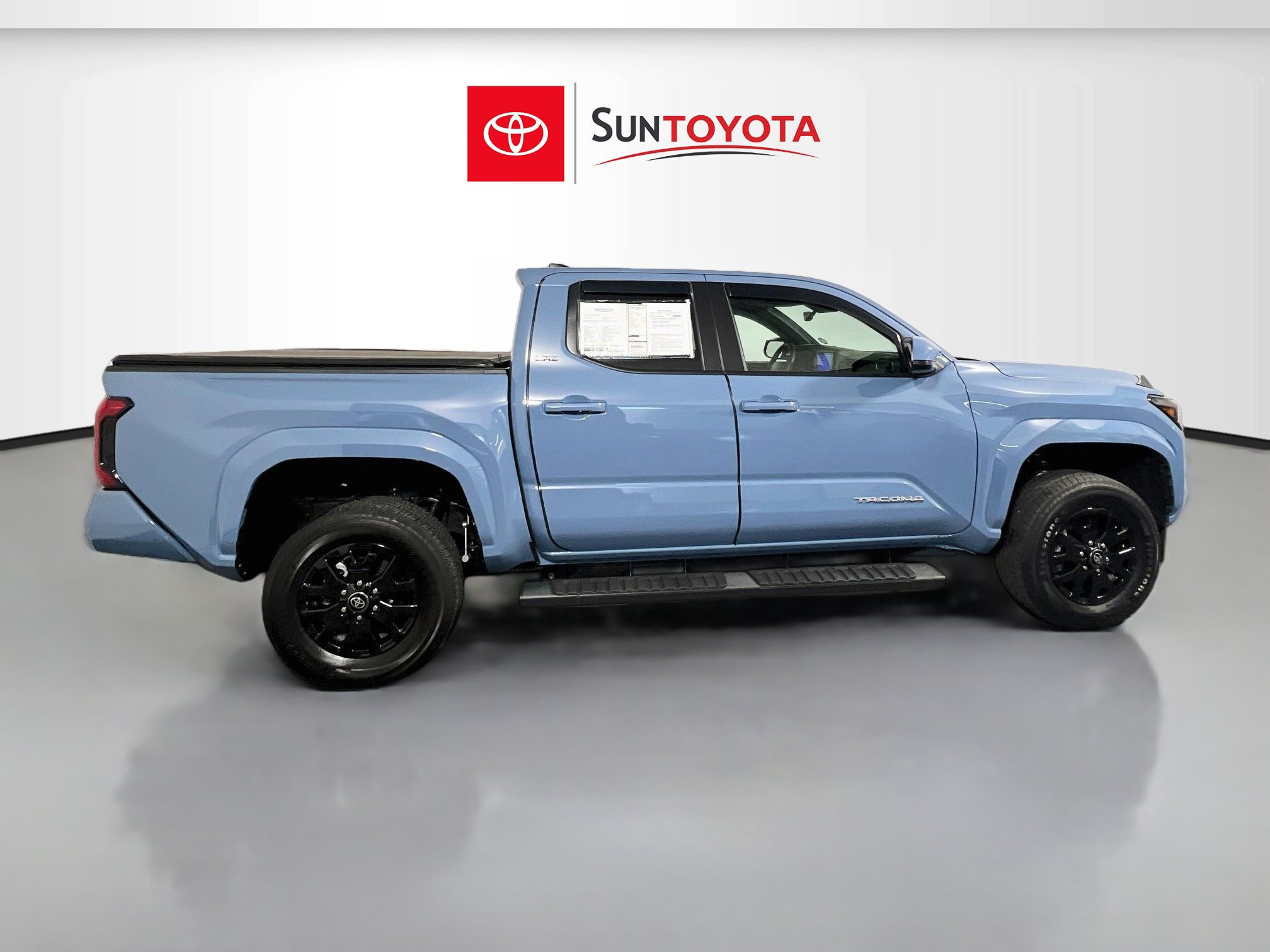 Used 2026 Toyota Tacoma SR5 AWD/4WD image 2