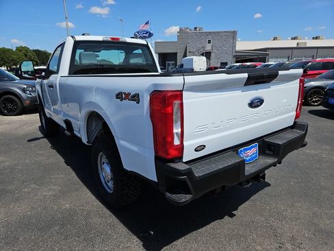 New 2026 Ford F250 XL w/ XL Off-Road Package AWD/4WD image 9