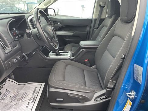 Used 2022 Chevrolet Colorado LT w/ Safety Package image 19